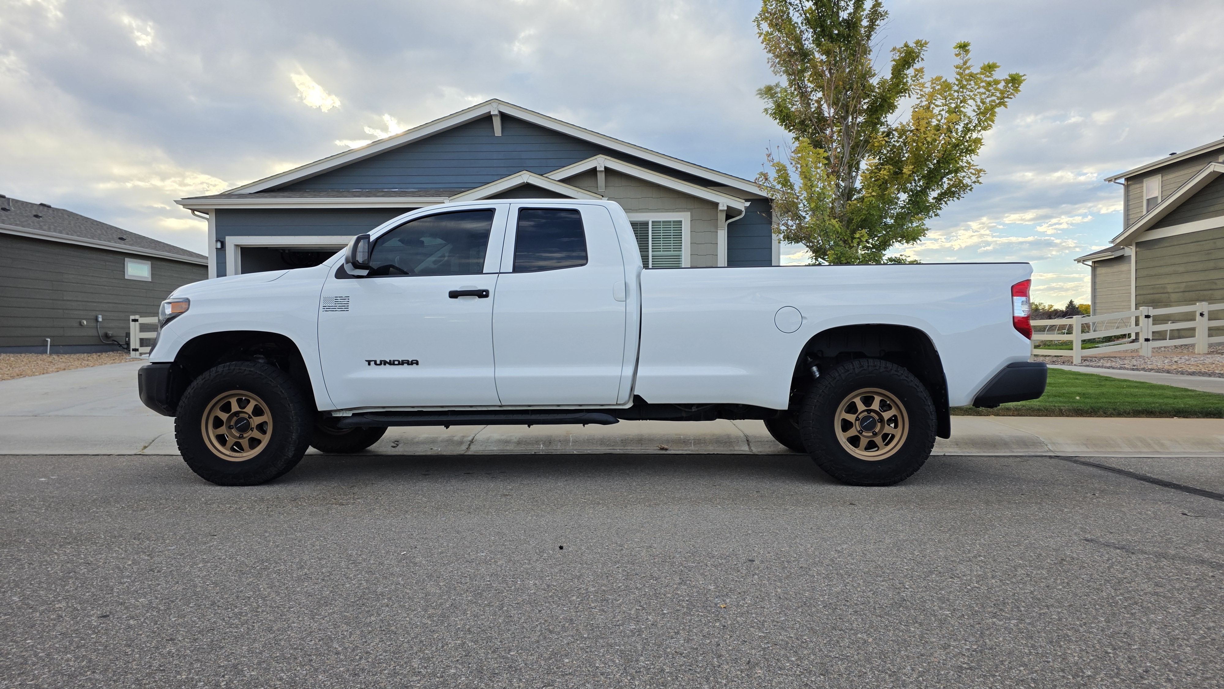 Used 2019 Toyota Tundra SR AWD/4WD image 2