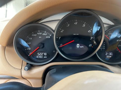 Used 2011 Porsche Boxster image 2