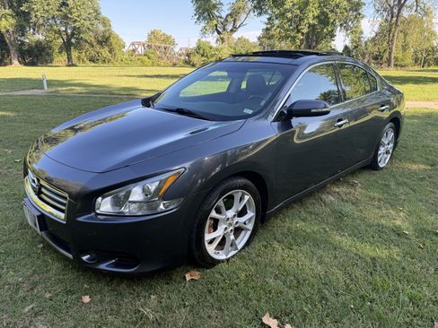 Used 2013 Nissan Maxima 3.5 SV w/ Premium Pkg FWD image 5