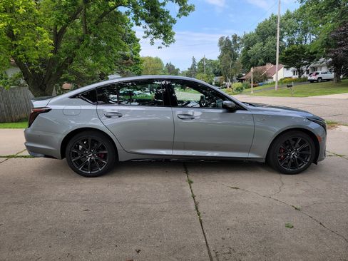 Used 2025 Cadillac CT5 V image 2