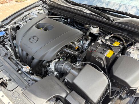 Used 2026 MAZDA MAZDA3 2.5 S Hatchback w/ Premium Pkg FWD image 10