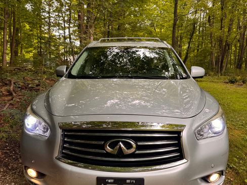 Used 2015 INFINITI QX60 Luxe w/ Deluxe Touring Package AWD/4WD image 2