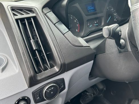 Used 2018 Ford Transit 250 130 Low Roof w/ Exterior Upgrade Package RWD image 20