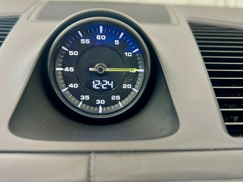 Used 2023 Porsche Cayenne Turbo S image 24