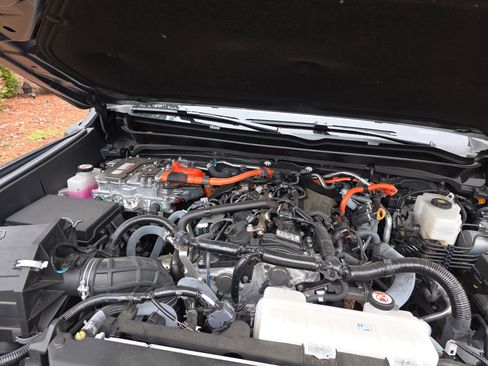 Used 2024 Toyota Tacoma 4x4 Double Cab Hybrid image 11