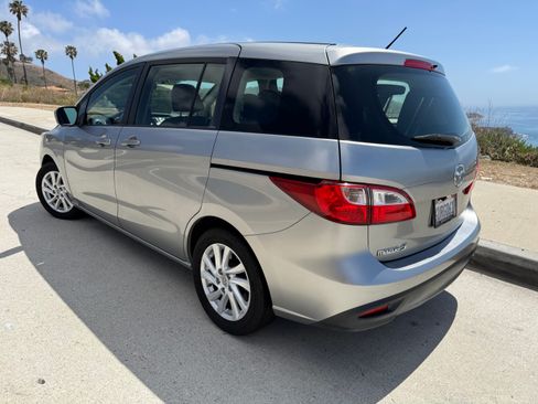 Used 2012 MAZDA MAZDA5 Sport image 4