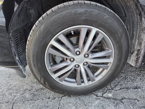 Used 2019 INFINITI QX60 Luxe w/ Essential Package image 16