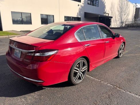 Used 2016 Honda Accord Sport image 5