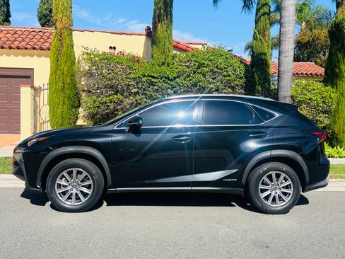 Used 2019 Lexus NX 300h AWD image 4