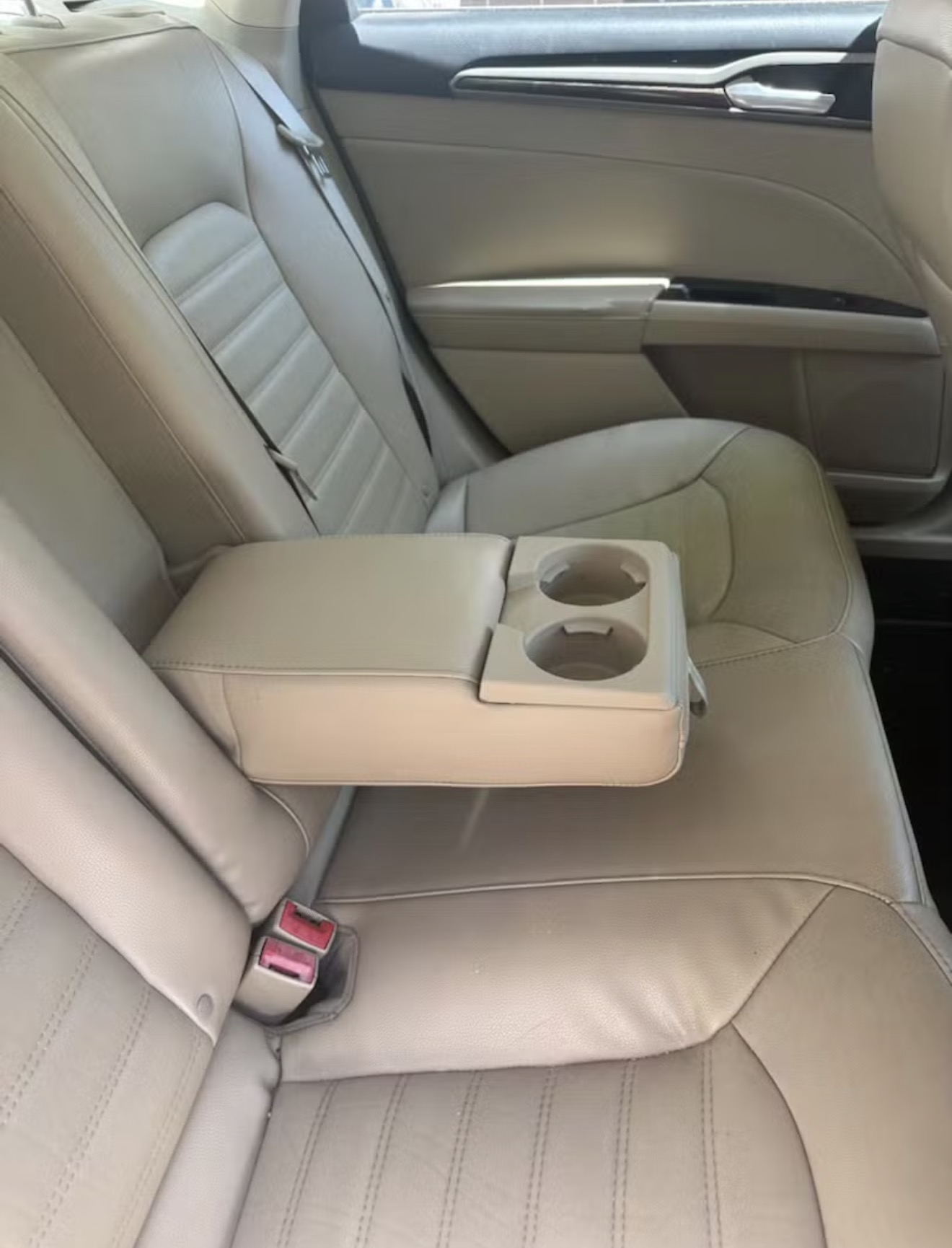 Used 2013 Ford Fusion SE FWD image 12