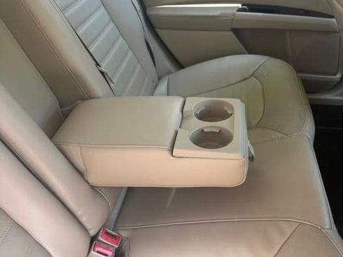 Used 2013 Ford Fusion SE FWD image 12