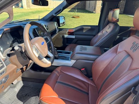 Used 2019 Ford F150 King Ranch image 9