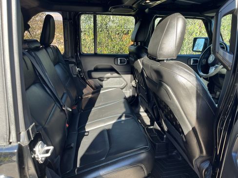 Used 2021 Jeep Wrangler Unlimited Rubicon 4xe w/ Steel Bumper Group image 8