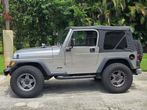 Used 2000 Jeep Wrangler Sport image 2