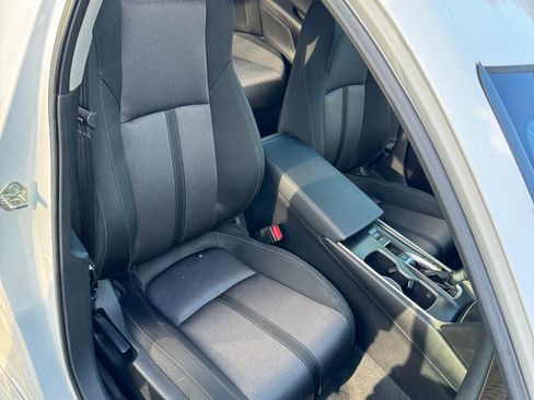 Used 2020 Honda Accord EX image 17