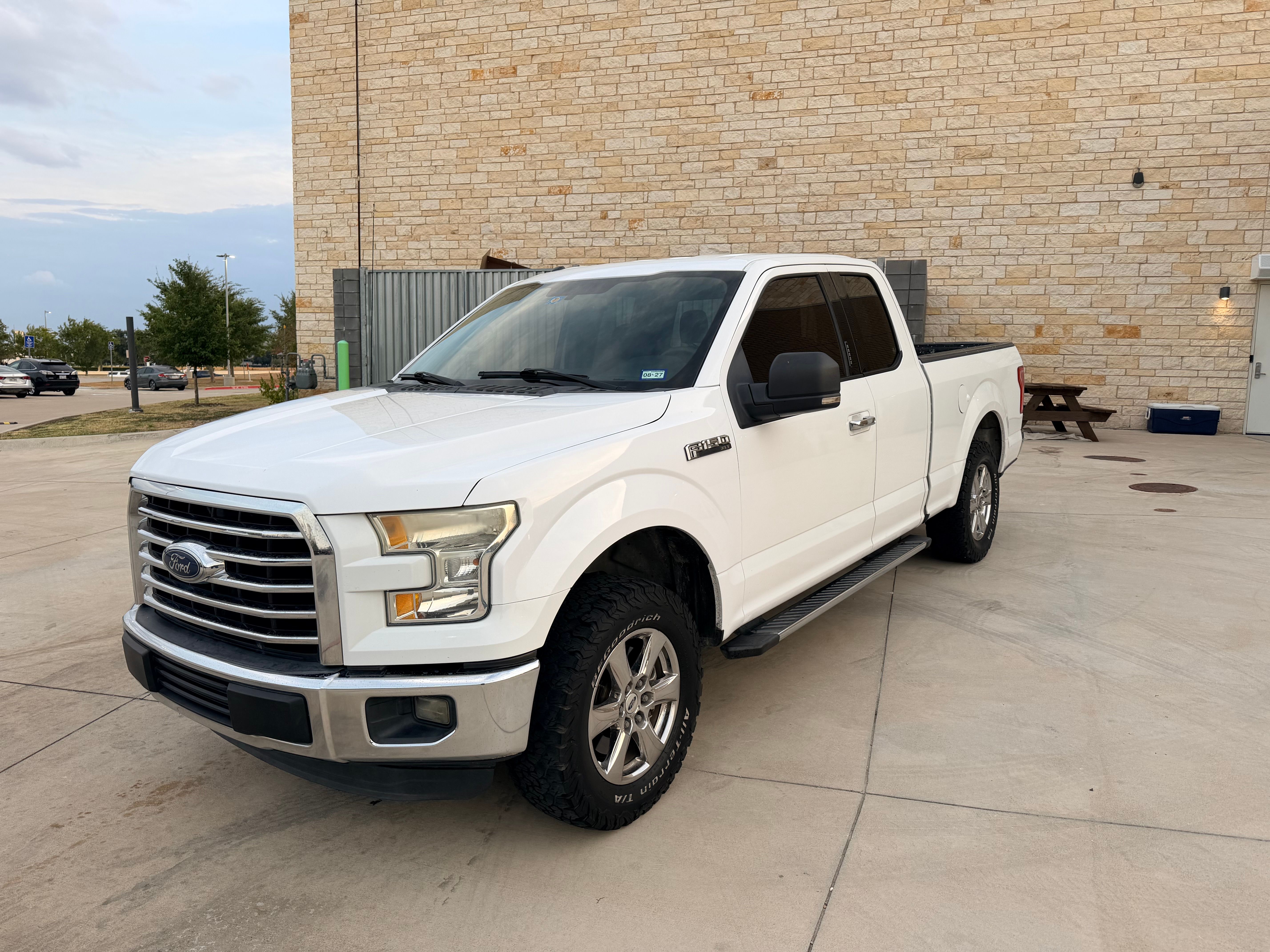 Used 2015 Ford F150 XLT w/ Equipment Group 302A Luxury RWD image 1