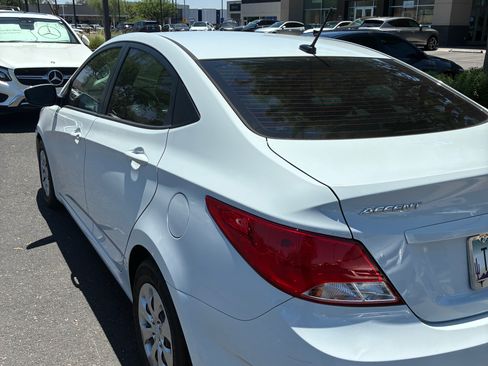 Used 2017 Hyundai Accent SE image 5