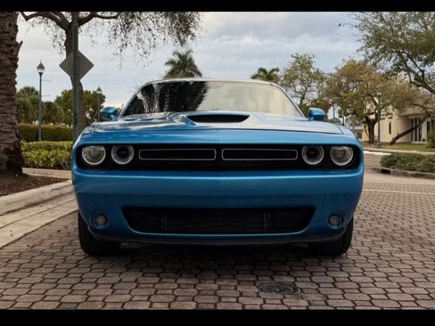 Used 2018 Dodge Challenger SXT Plus RWD image 2