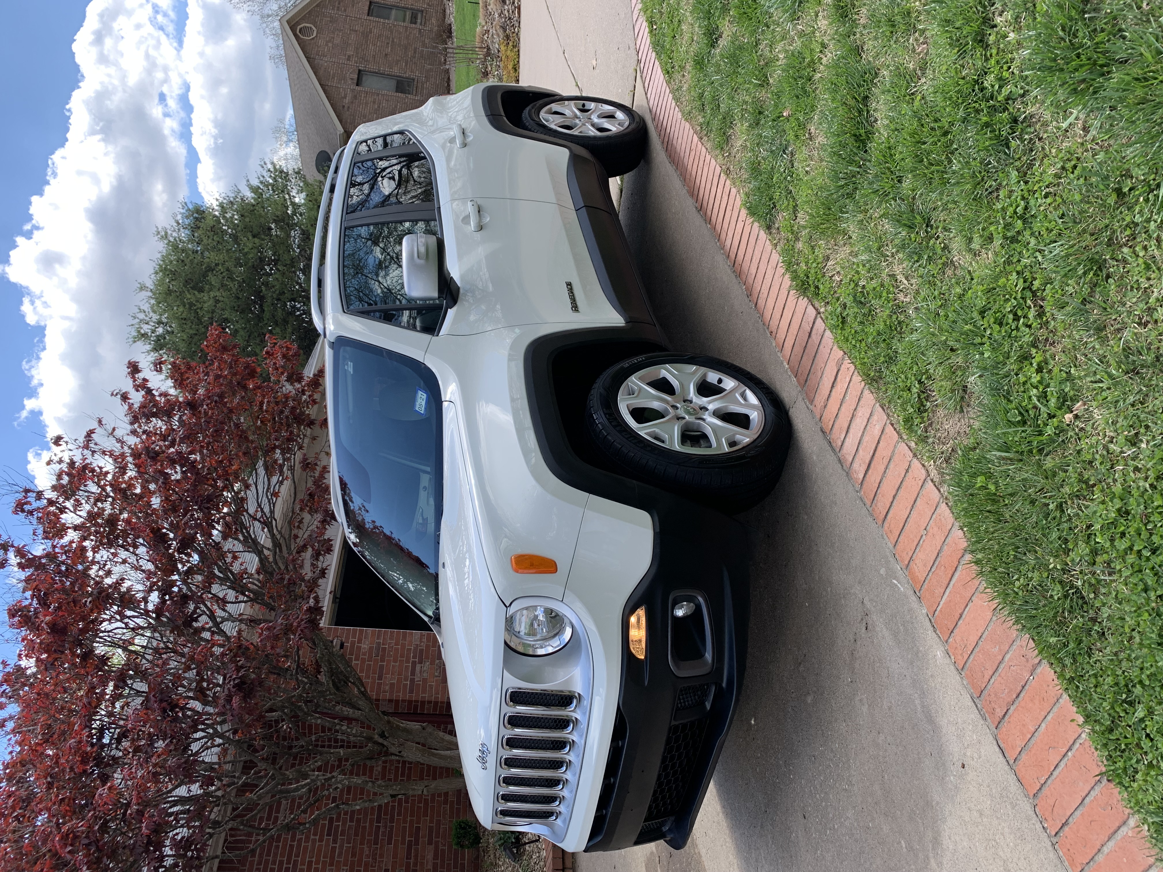 Used 2017 Jeep Renegade Limited AWD/4WD image 1