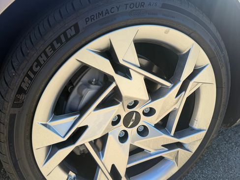 Used 2023 Genesis GV60 Performance AWD/4WD image 12