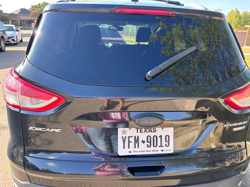 Used 2013 Ford Escape Titanium w/ Parking Technology Pkg AWD/4WD image 4
