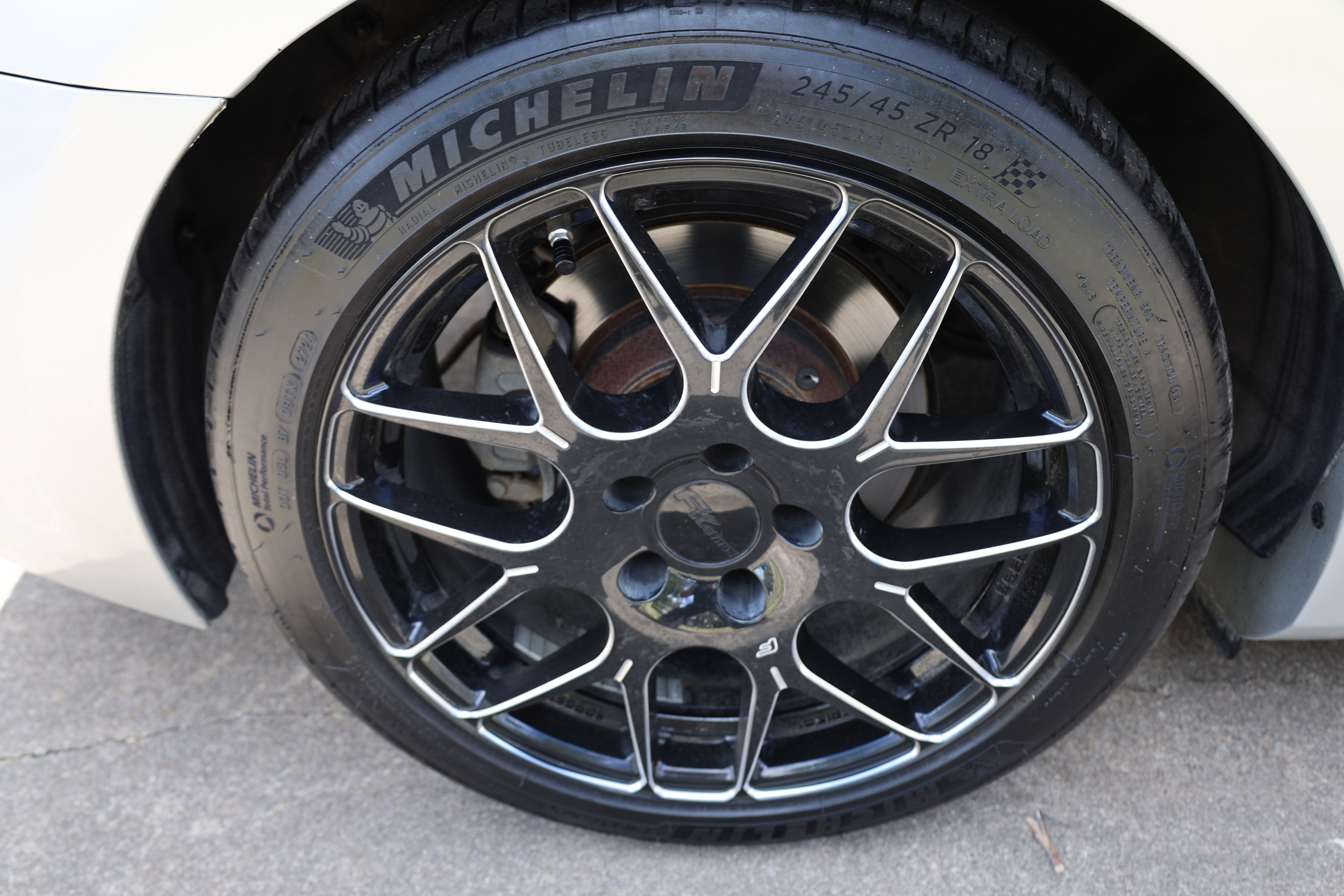 Used 2013 Hyundai Genesis 3.8 RWD image 20