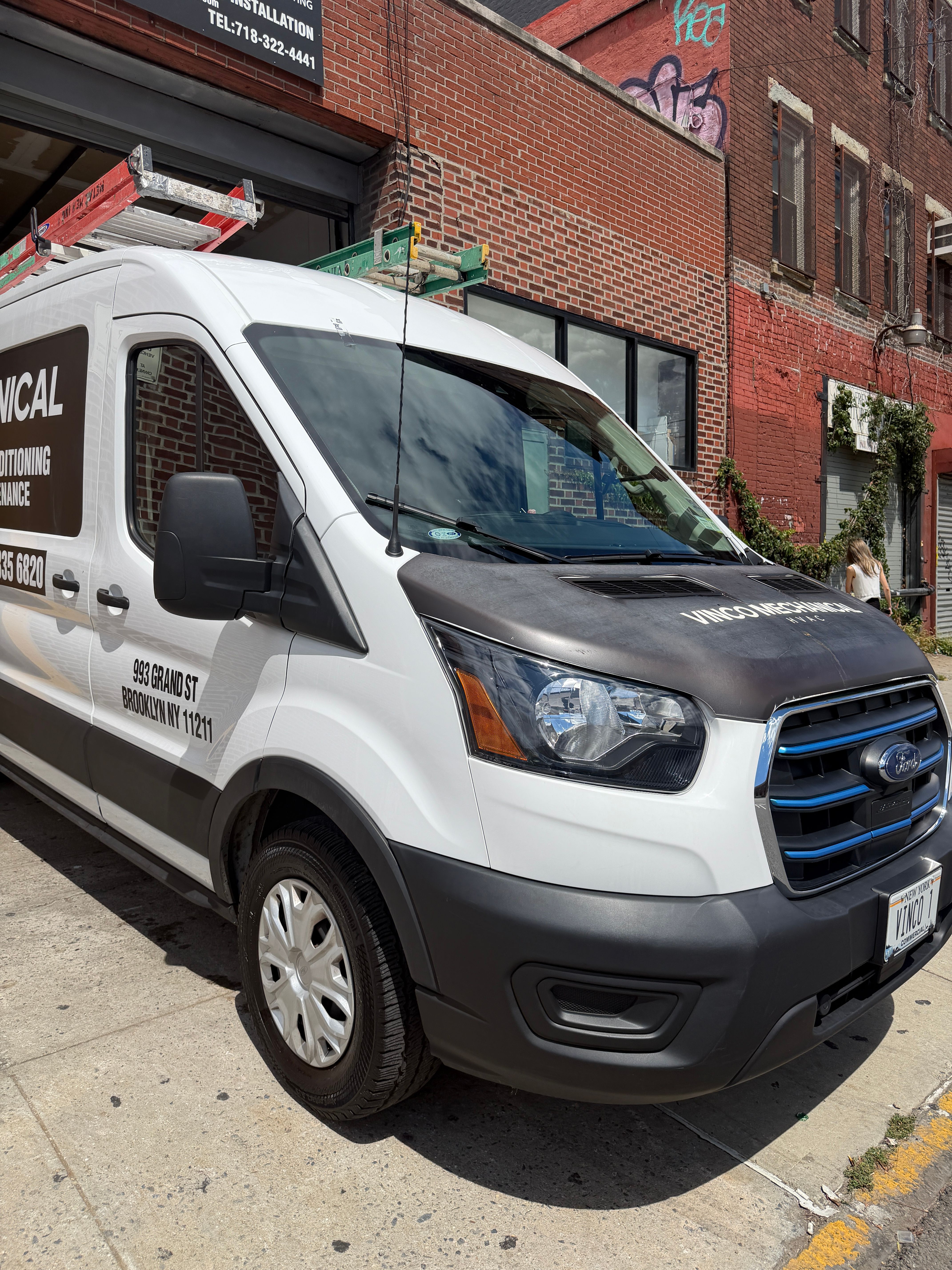 Used 2023 Ford E-Transit Medium Roof RWD image 8