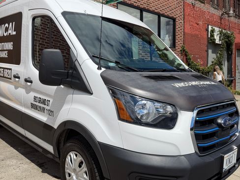 Used 2023 Ford E-Transit Medium Roof RWD image 8