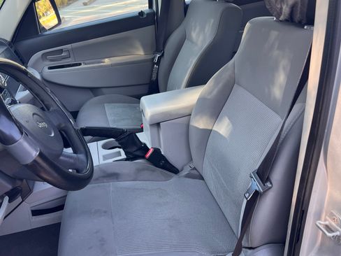 Used 2008 Jeep Liberty Sport RWD image 17