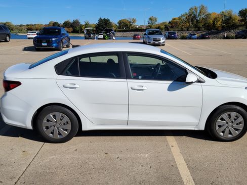 Used 2020 Kia Rio S image 4