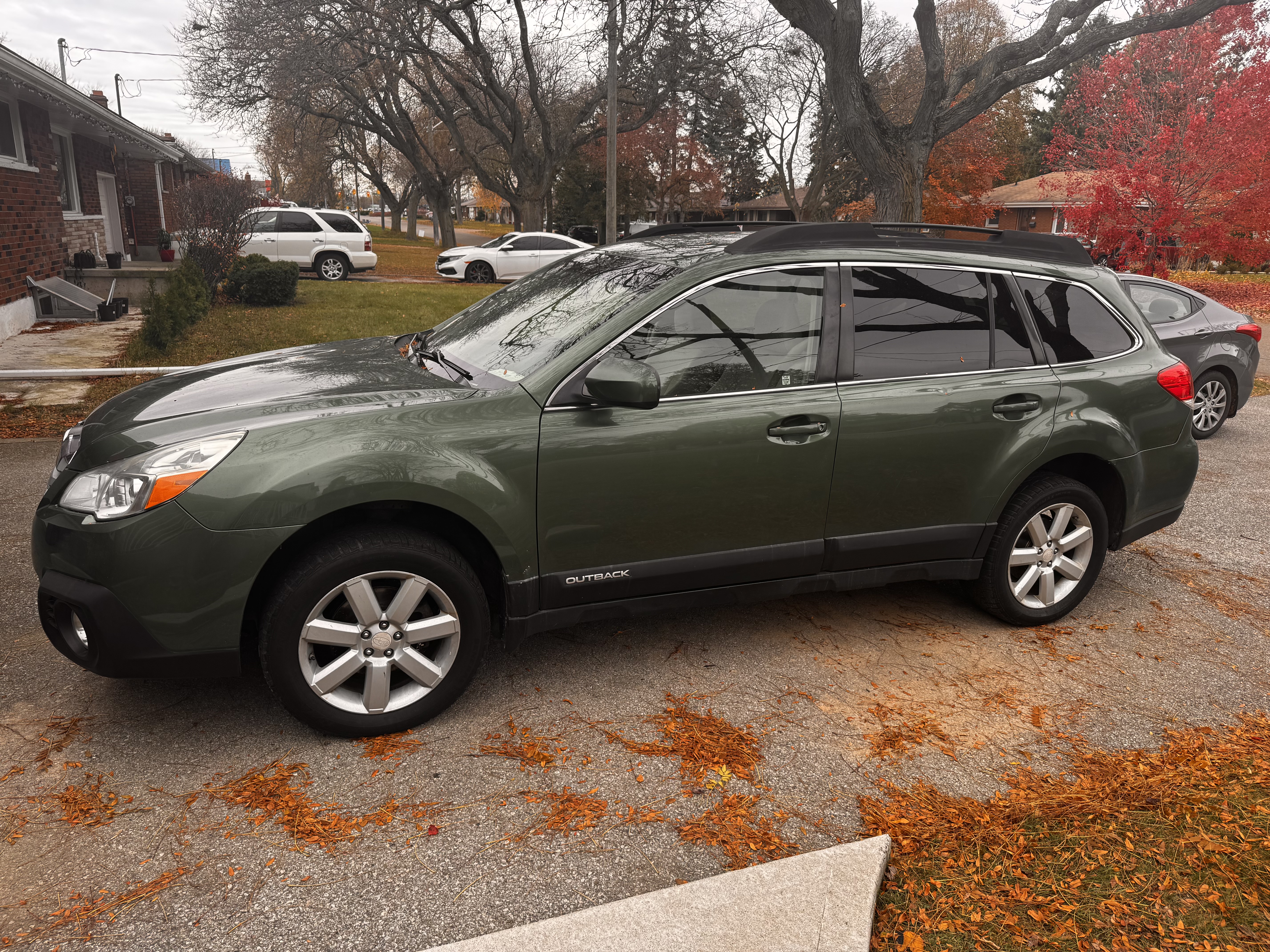 Used 2013 Subaru Outback 2.5i Premium AWD/4WD image 5