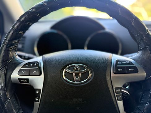 Used 2012 Toyota Highlander Limited image 28