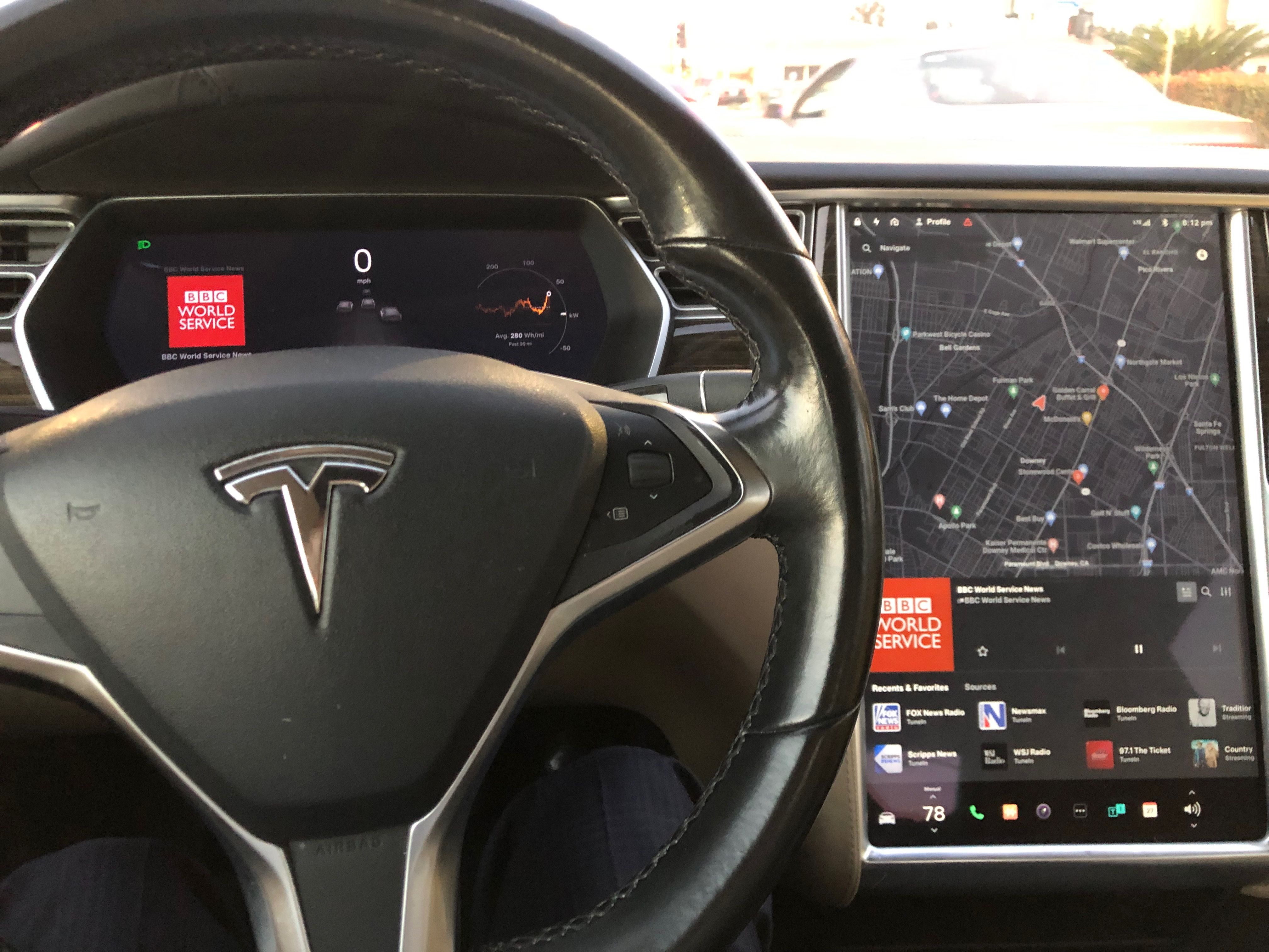 Used 2016 Tesla Model S 70D AWD/4WD image 17