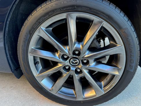 Used 2018 MAZDA MAZDA3 Grand Touring image 20