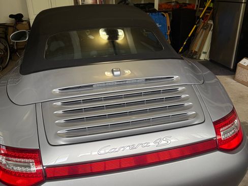Used 2011 Porsche 911 Carrera 4S AWD/4WD image 4