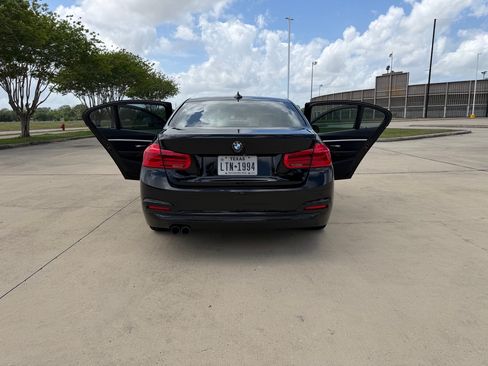 Used 2018 BMW 330i Sedan RWD image 13