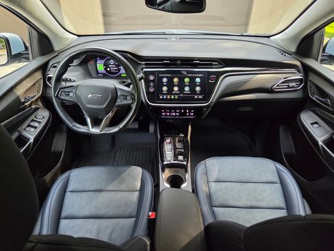 Used 2023 Chevrolet Bolt EUV LT w/ Convenience Package image 15