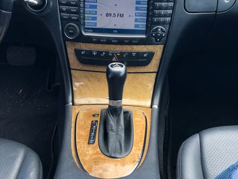 Used 2008 Mercedes-Benz E 350 Sedan image 24