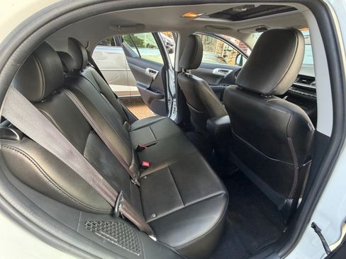 Used 2013 Lexus CT 200h FWD image 25