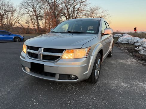 Used 2009 Dodge Journey SXT w/ Rear Seat Video Group image 11