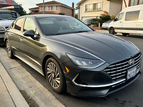 Used 2022 Hyundai Sonata SEL image 2