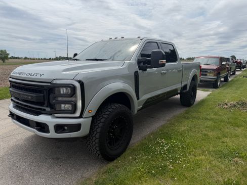 Used 2025 Ford F250 Lariat w/ Lariat Ultimate Package AWD/4WD image 2