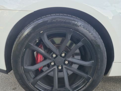 Used 2014 Chevrolet Camaro SS w/ SS Performance Package image 17