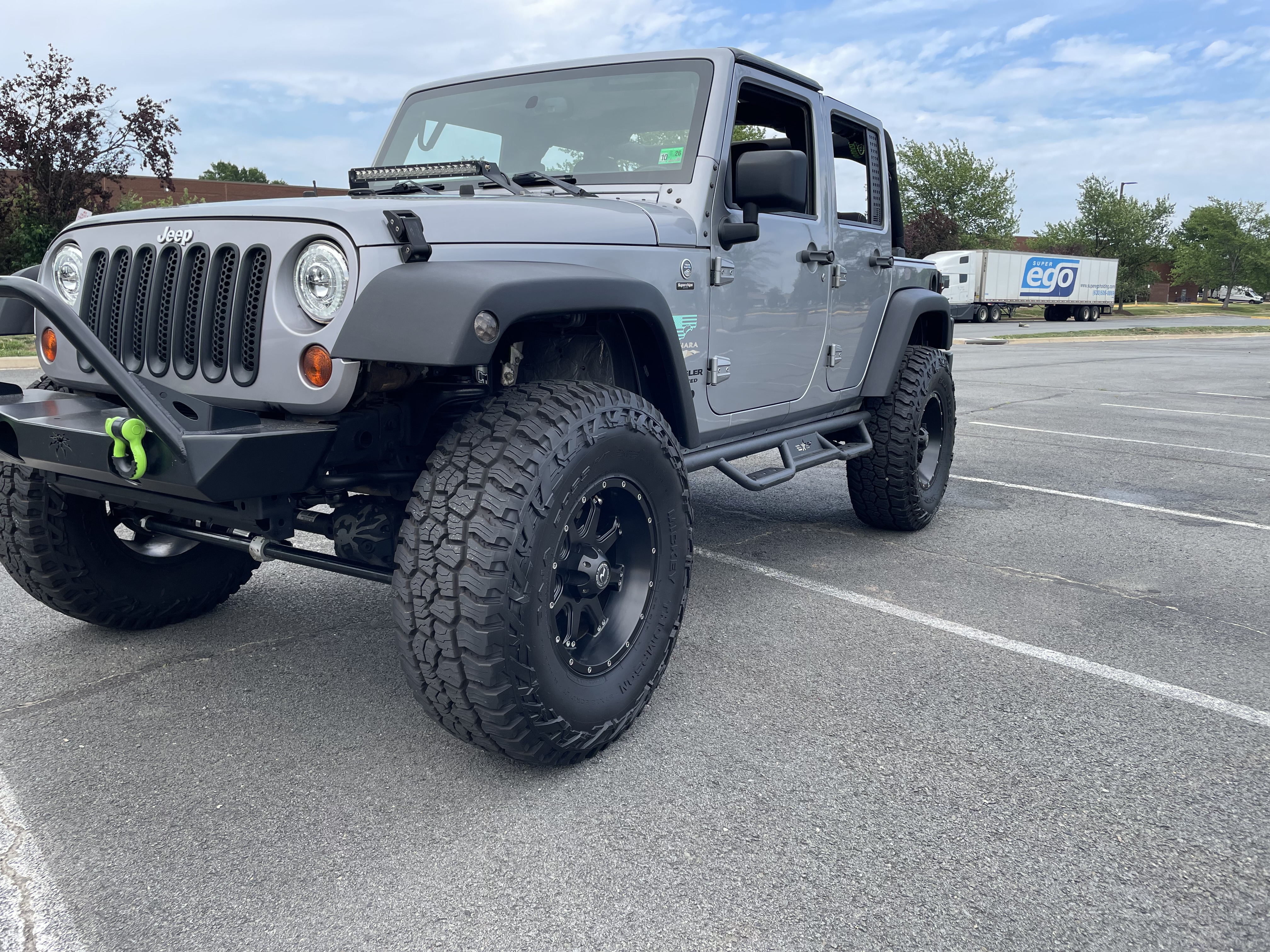 Used 2013 Jeep Wrangler Unlimited Sahara AWD/4WD image 8