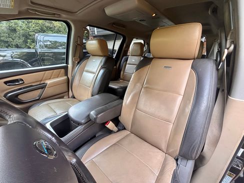 Used 2015 Nissan Armada Platinum w/ Platinum Reserve Package RWD image 10