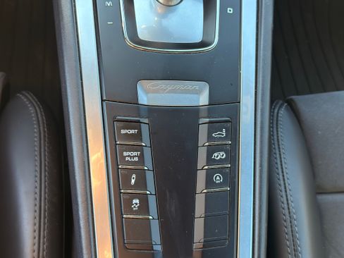 Used 2016 Porsche Cayman GTS image 11