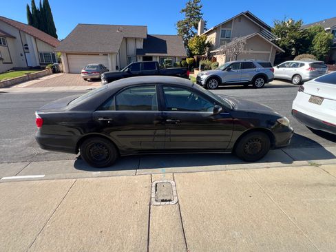 Used 2006 Toyota Camry LE image 6