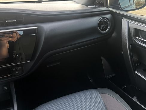 Used 2018 Toyota Corolla L image 22