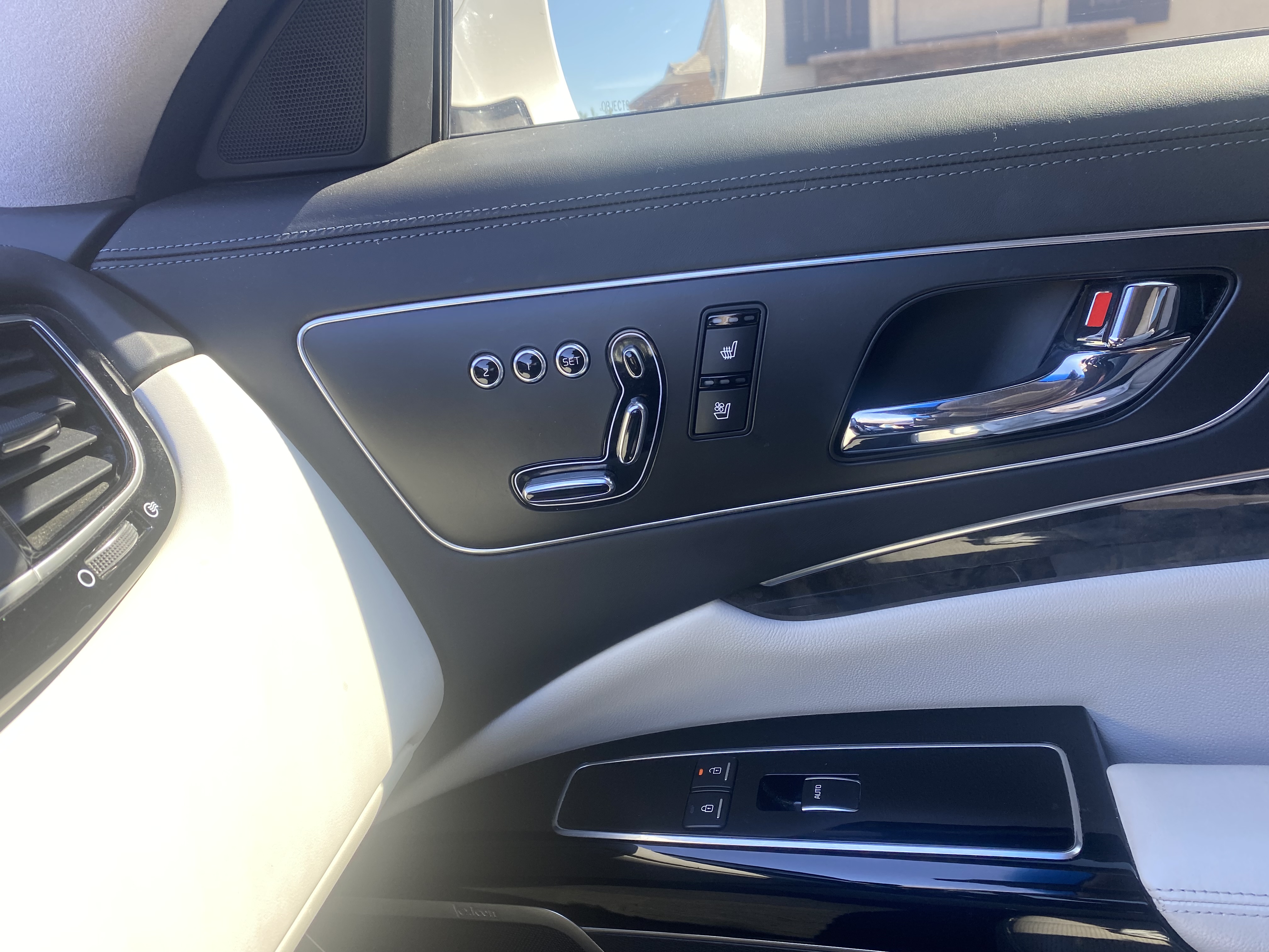 Used 2015 Kia K900 Luxury RWD image 5