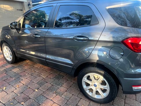 Used 2021 Ford EcoSport SE image 4